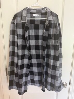Sonoma Goods for Life Men  Plaid Button-Up Shirt 100% cotton